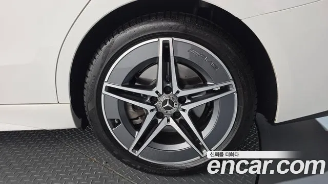 Mercedes-Benz C-Класс 2025 thumb 4