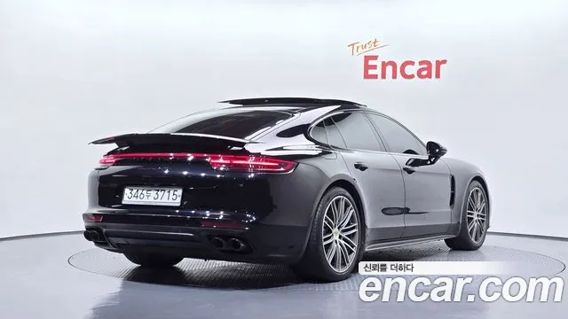 Porsche Panamera 2019 thumb 4