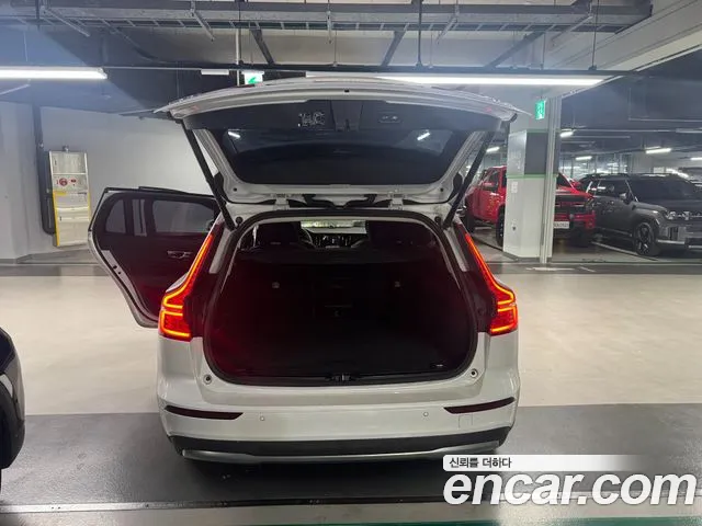 Volvo V60 2022 thumb 6