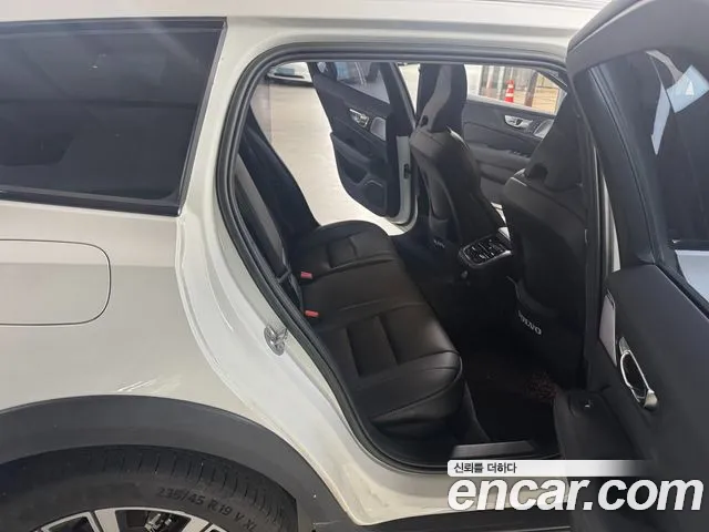 Volvo V60 2022 thumb 11