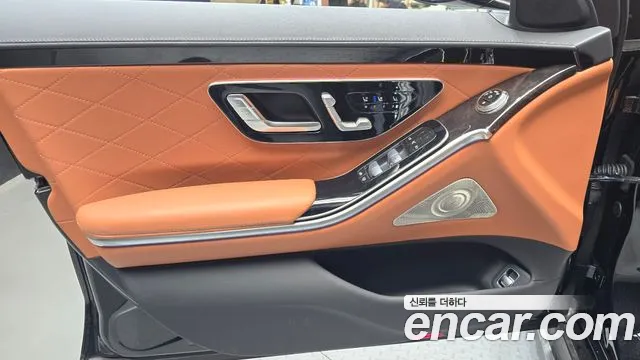 Mercedes-Benz S-Класс 2025 thumb 3