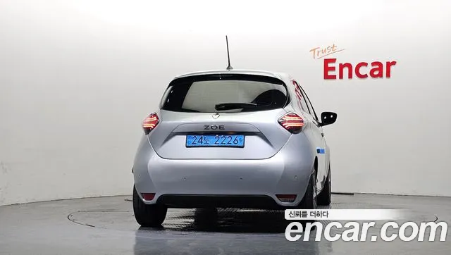 Renault ZOE 2021 thumb 11