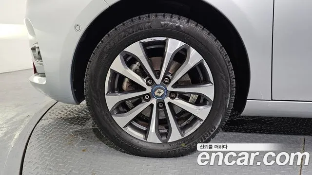 Renault ZOE 2021 thumb 4