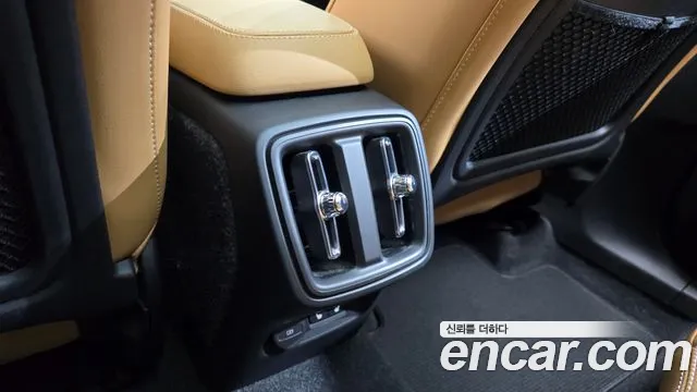 Volvo XC40 2021 thumb 8