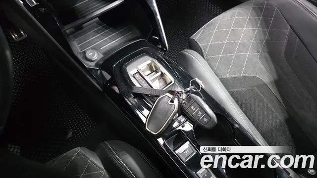 Peugeot e-2008 2023 thumb 10
