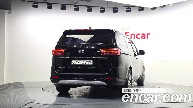 Kia Carnival 2019 thumb 8