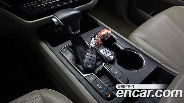 Kia Carnival 2019 thumb 10