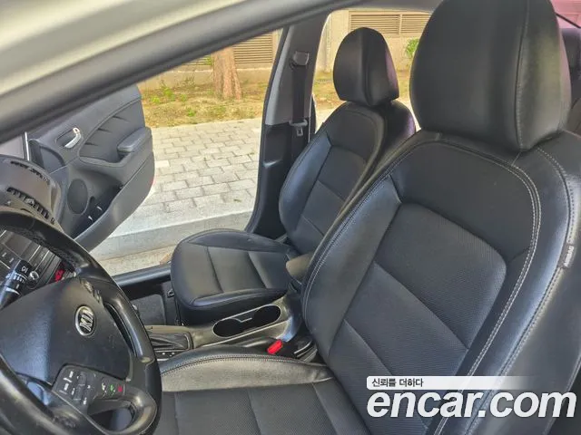Kia K3 2014 thumb 10