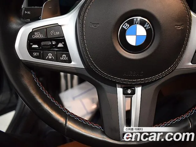 BMW 8 серии 2023 thumb 8