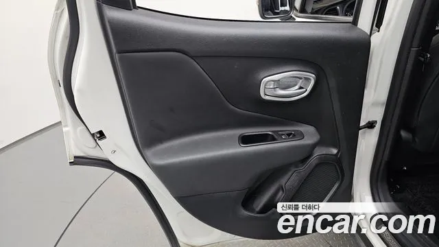 Jeep Renegade 2023 thumb 9