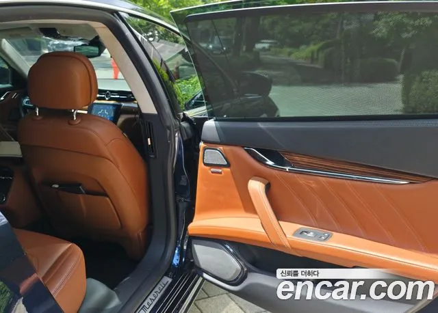 Maserati Quattroporte 2019 thumb 10