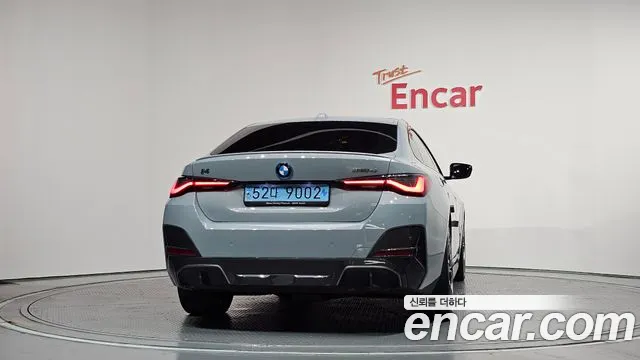 BMW i4 2022 thumb 7