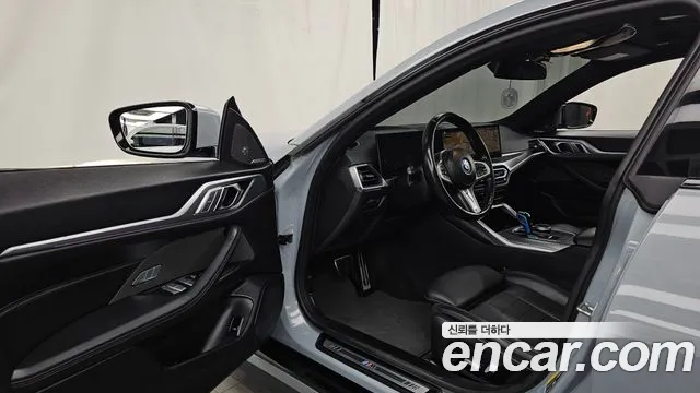 BMW i4 2022 thumb 4