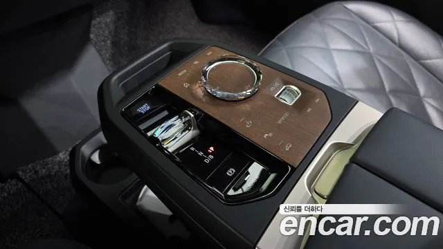 BMW iX 2024 thumb 4
