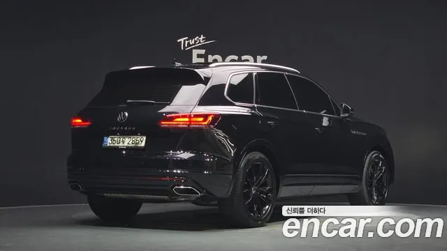 Volkswagen Touareg 2021 thumb 3