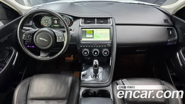 Jaguar E-Pace 2019 thumb 2