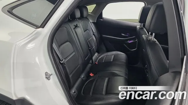 Jaguar E-Pace 2019 thumb 10