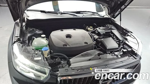 Volvo XC40 2019 thumb 8