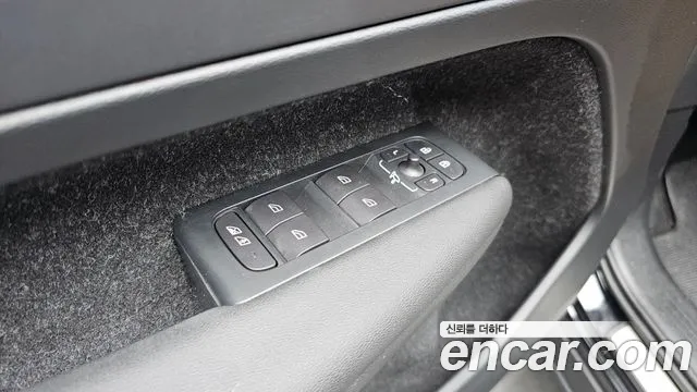 Volvo XC40 2019 thumb 9