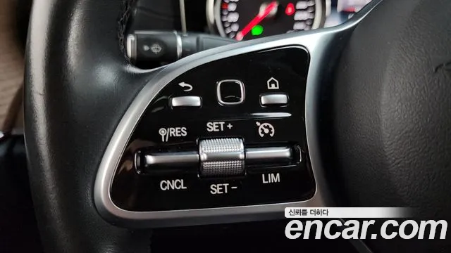Mercedes-Benz E-Класс 2020 thumb 11