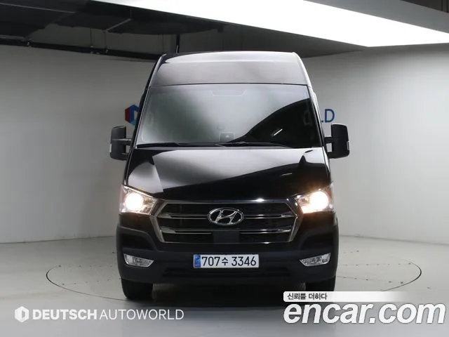 Hyundai Staria 2024 thumb 3