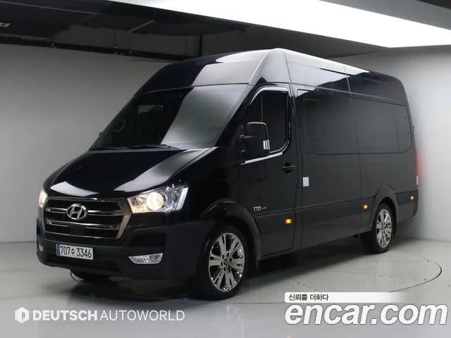 Hyundai Staria 2024 thumb 9