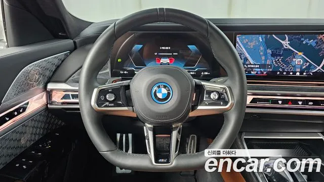 BMW i7 2023 thumb 6