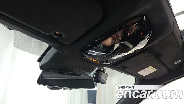 BMW i7 2023 thumb 12