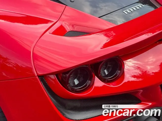 Ferrari F8 2021 thumb 4