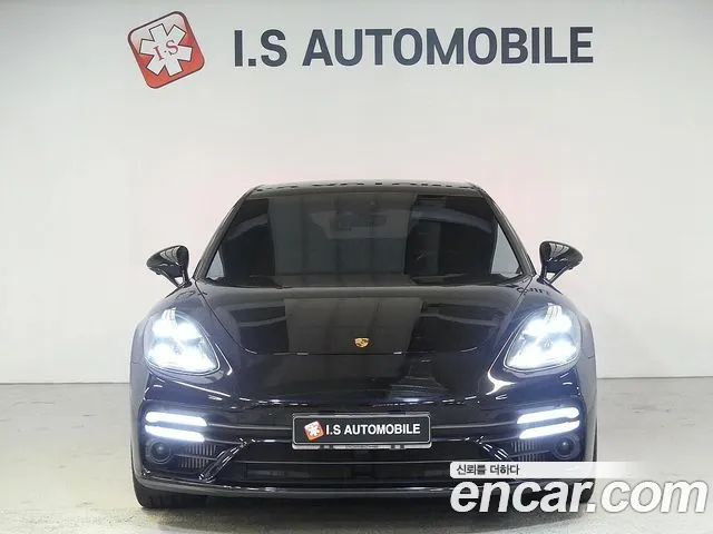 Porsche Panamera 2021 thumb 3