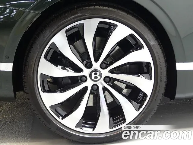 Bentley Continental 2024 thumb 7