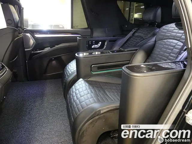 Cadillac Escalade 2025 thumb 2