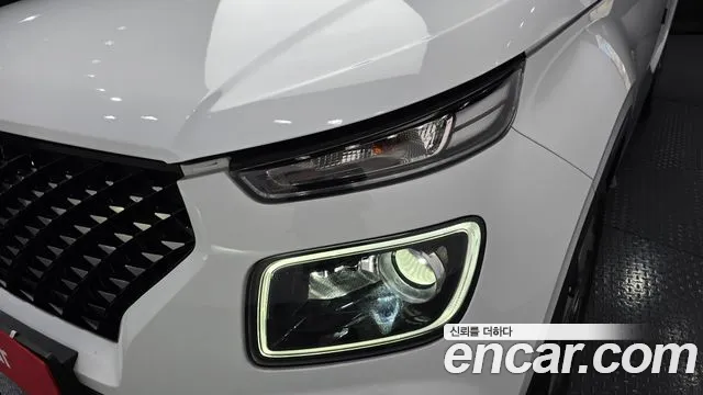 Hyundai Venue 2022 thumb 2