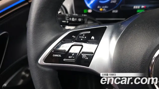 Mercedes-Benz EQE 2023 thumb 2