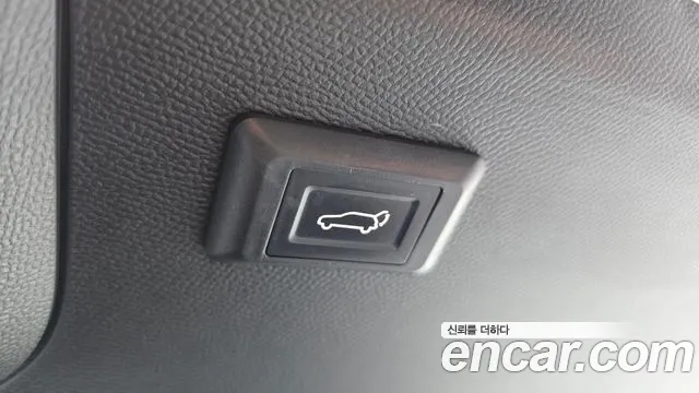 Peugeot 2008 2021 thumb 10