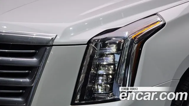 Cadillac Escalade 2020 thumb 2