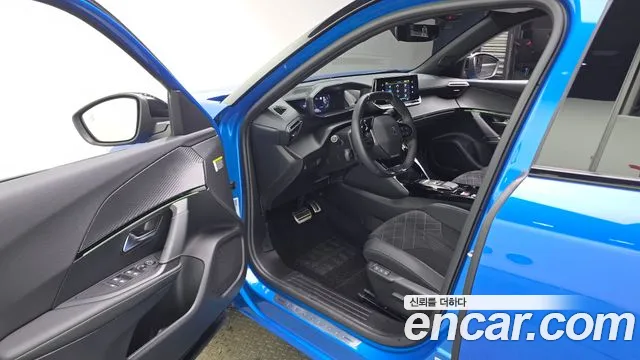 Peugeot 2008 2023 thumb 2