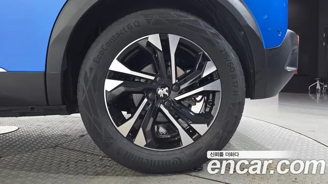 Peugeot 2008 2023 thumb 12