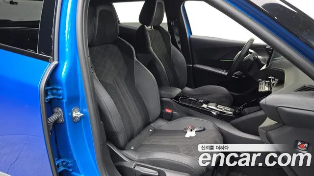Peugeot 2008 2023 thumb 9