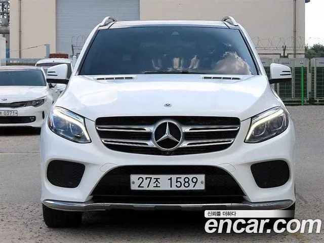 Mercedes-Benz GLE 2018 thumb 3