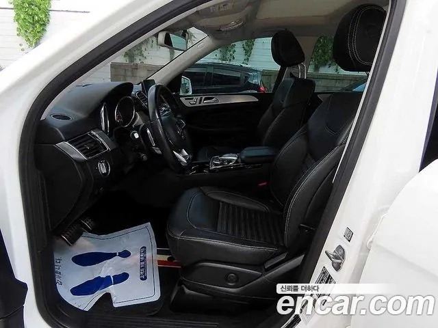 Mercedes-Benz GLE 2018 thumb 10