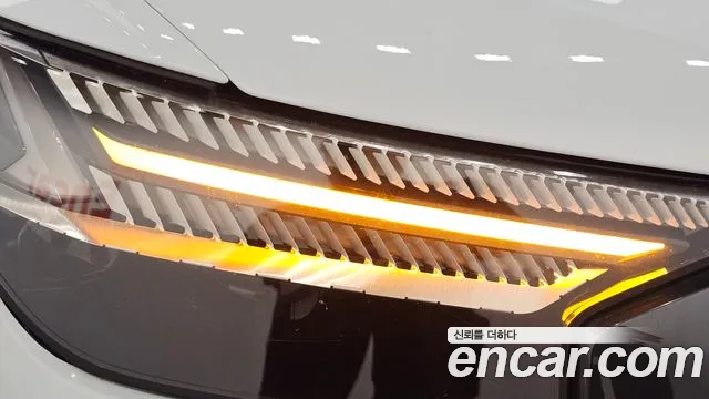 Audi Q4 e-tron 2022 thumb 4