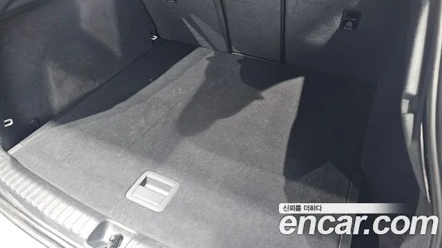 Audi Q4 e-tron 2022 thumb 5