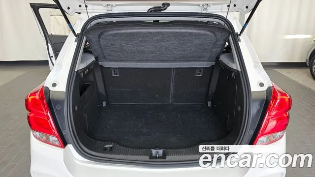 Chevrolet Tracker 2019 thumb 12