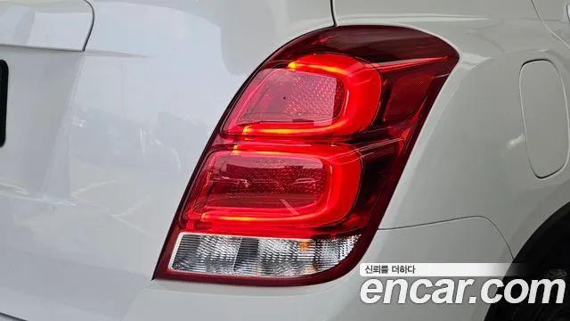 Chevrolet Tracker 2019 thumb 11
