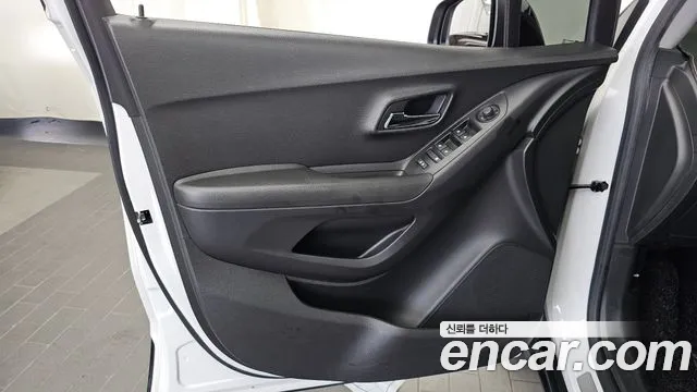 Chevrolet Tracker 2019 thumb 3