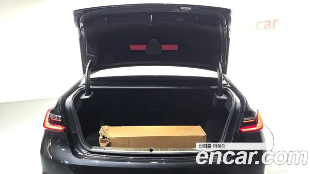 BMW 7 серии 2019 thumb 8
