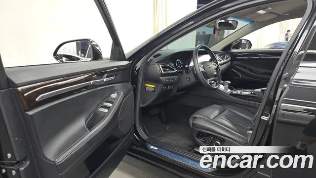 Genesis G90 2019 thumb 12