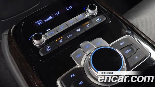 Genesis G90 2019 thumb 5