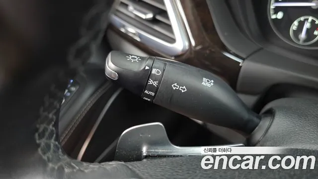 Genesis G90 2019 thumb 7